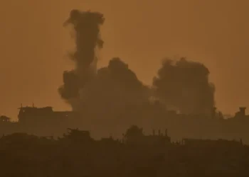 هجوما مكثفا باستخدام “نيران متنوعة” على غزة