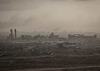 إسرائيل تهدد باستئناف الحرب بادعاء تدمير الأنفاق ومنع إنتاج قذائف صاروخية