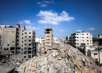 مجازر في غزة ومفاوضات لتبادل الأسرى تنطلق في مصر