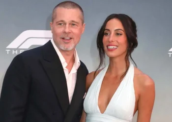 الفارق بينهما 29 عاما.. براد بيت يستعد للزواج من إينيس دي رامون