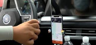 ملاسنة وألفاظ بذيئة بين راكب وشركة توصيل (غير مرخصة) بإربد