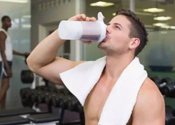 دراسة: مساحيق البروتين تحتوي على كميات مفرطة من الرصاص