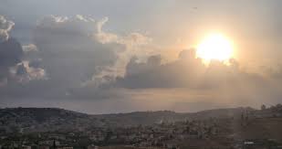 انخفاض طفيف على درجات الحرارة وأجواء لطيفة