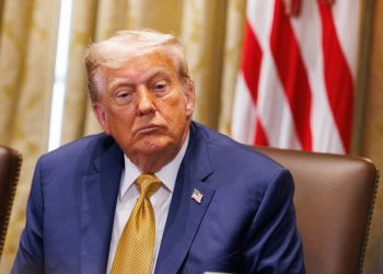 ترامب يحظر استقبال مهاجرين من دول عربية وإفريقية (أسماء)