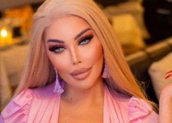 تحول جنسي و90 عملية تجميل.. مليون إسترليني في سبيل “باربي” (صور)