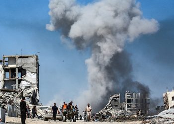 الجيش الإسرائيلي يشن غارات على مناطق في غزة