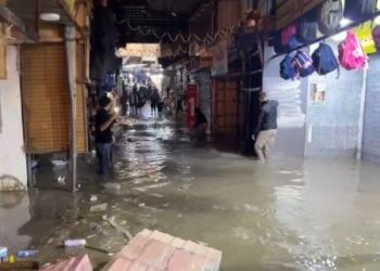 البقعة.. غرق محلات تجارية في “سوق النوفيتيه”