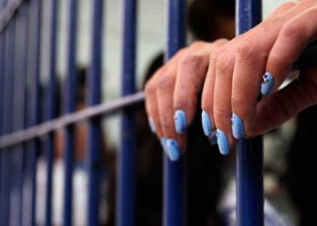 الأردن.. السجن لسيدة تفننت في قتل زوجها