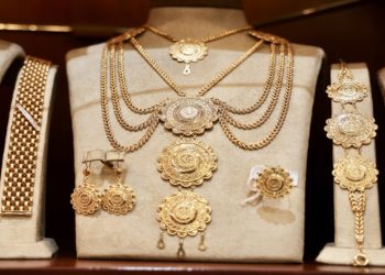 عيار 21 يسجل 85.10 دينارًا وسط ضعف الطلب