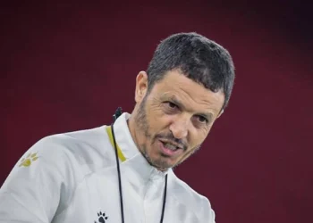 المدير الفني لمنتخب الأردن يقف بين نارين في كأس العرب