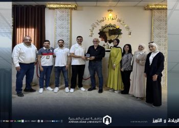 طلبة هندسة الطاقة المتجددة في “عمان العربية” ينفذون مبادرة توعوية حول الطاقة المستدامة في مدرسة أنوار الصباح