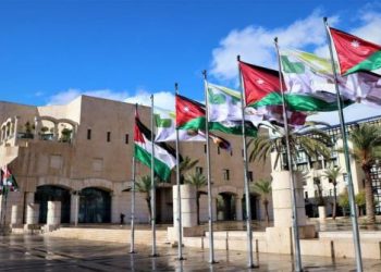 الشواربة يحيل 53 موظفًا في أمانة عمّان إلى التقاعد المبكر