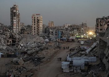 طيران الاحتلال يطلق نيرانه بشكل مكثف تجاه مدينة رفح