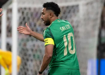 هدايا الدوسري تمنح المنتخب السعودي فوزًا صعبًا على عمان