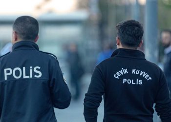 بعد عام على وفاتها.. تركيا تستعين بإسبانيا لفتح هاتف شابة