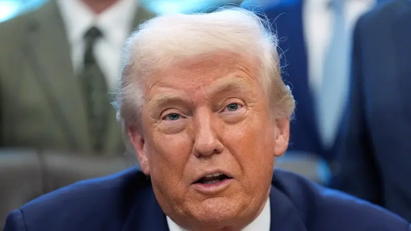 ترامب.. على المرشد الإيراني أن يشعر بالقلق