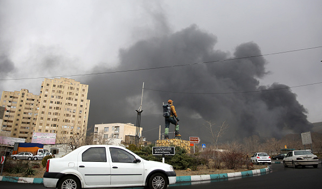 قتيلان وإصابة 3 آخرين جراء سقوط صواريخ إيرانية في “تل أبيب”