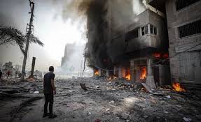 قصف مدفعي وإطلاق نار.. الاحتلال يواصل خروقاته لوقف إطلاق النار في غزة