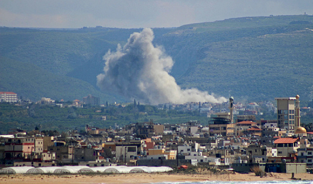 شهداء بغارات على جنوب لبنان وحزب الله يهاجم أهدافا إسرائيلية