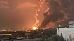 ضربات متبادلة مستمرة.. وتهديدات أميركية للبنية التحتية الإيرانية