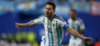 ميسي الماعز يأكل العشب ويثير ضجة في كأس العالم 2026