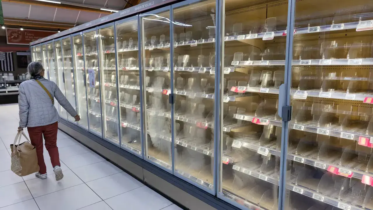 هجوم رقمي يُحوّل ثلاجات التجميد إلى أفران بدرجة حرارة 50 مئوية في فرنسا